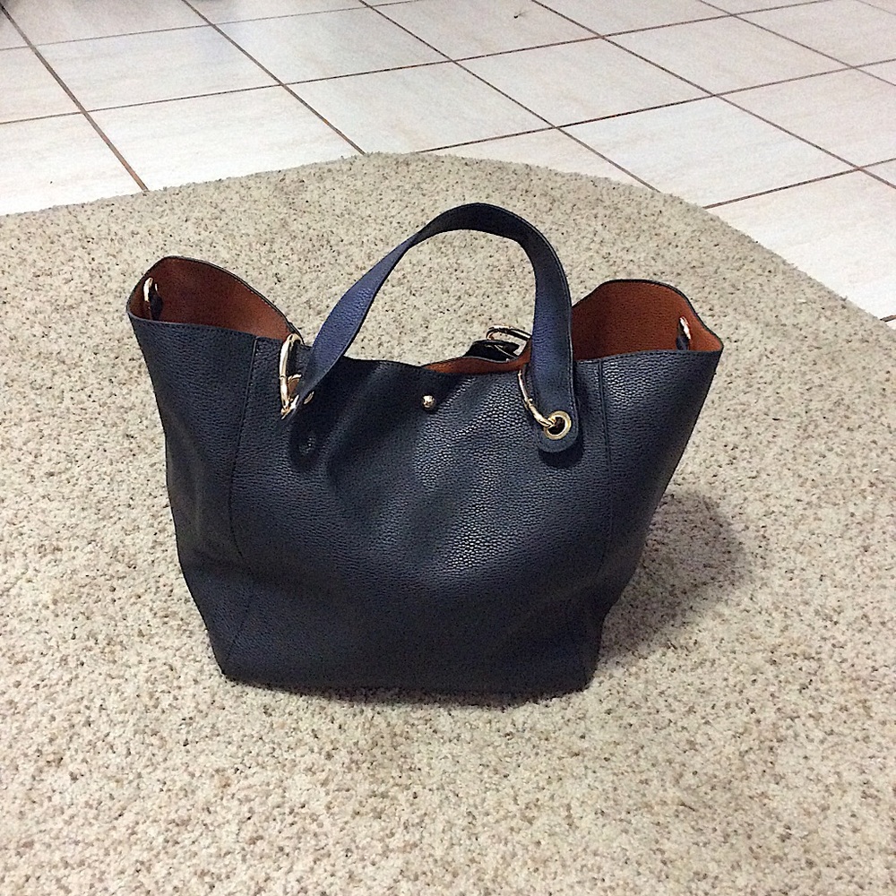 Shoulder bag
